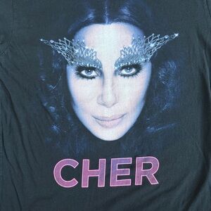 Cher Dressed To Kill Tour 2014 Concert T Shirt Medium 20x28 Black and Pink